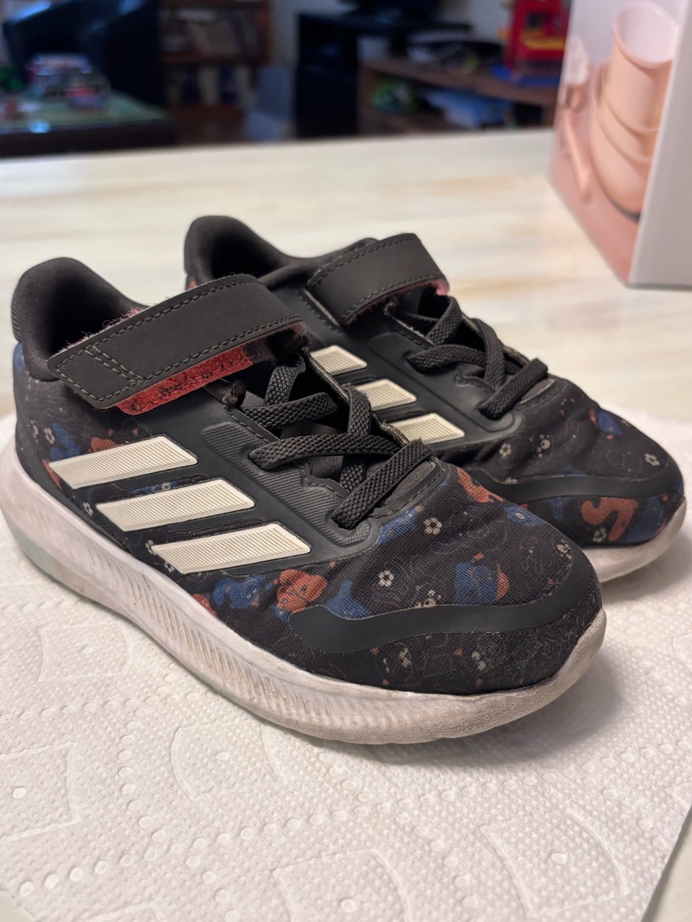 Adidas Unisex Runfalcon 5 Shoes Sneakers size 9.5 Cloudfoam Kids Athletic Grey
